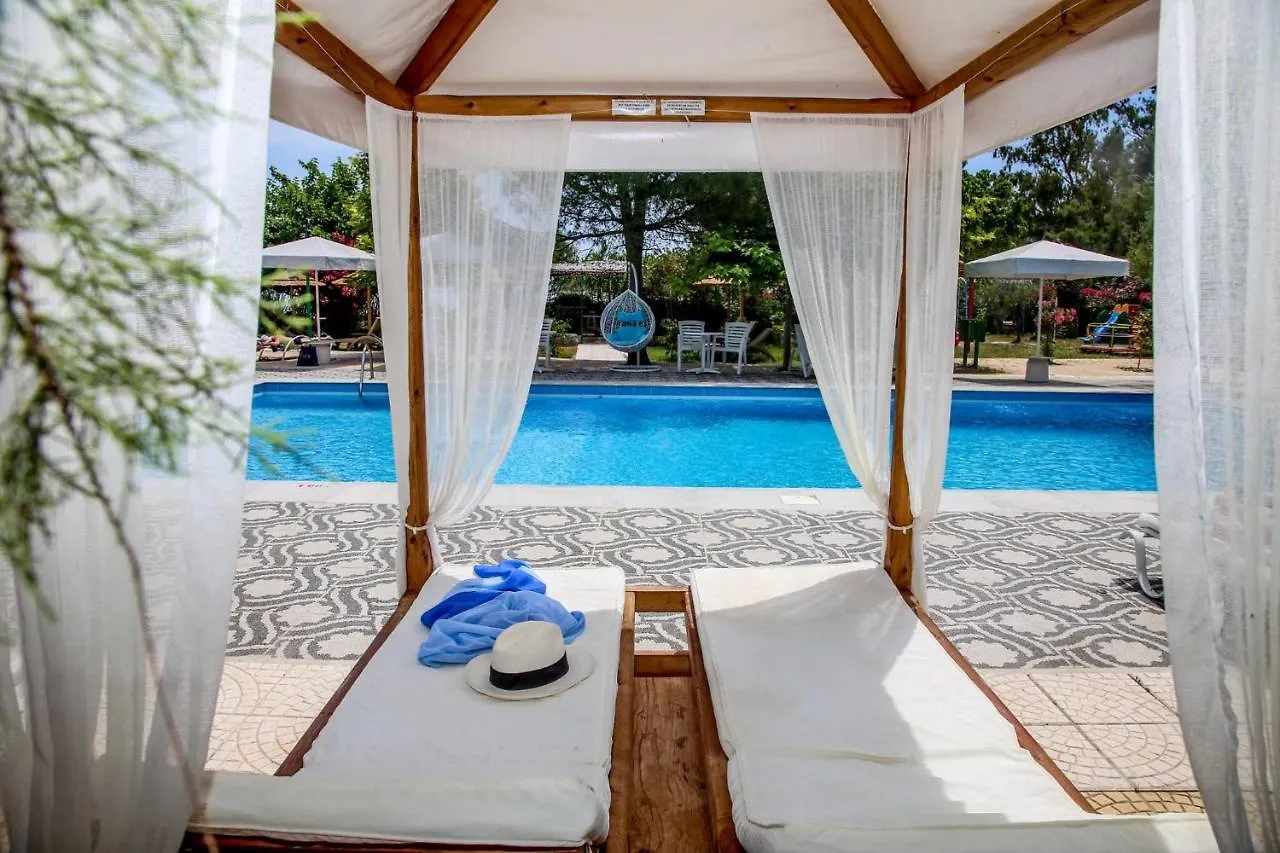 Hotel Summery Lixouri 3*,