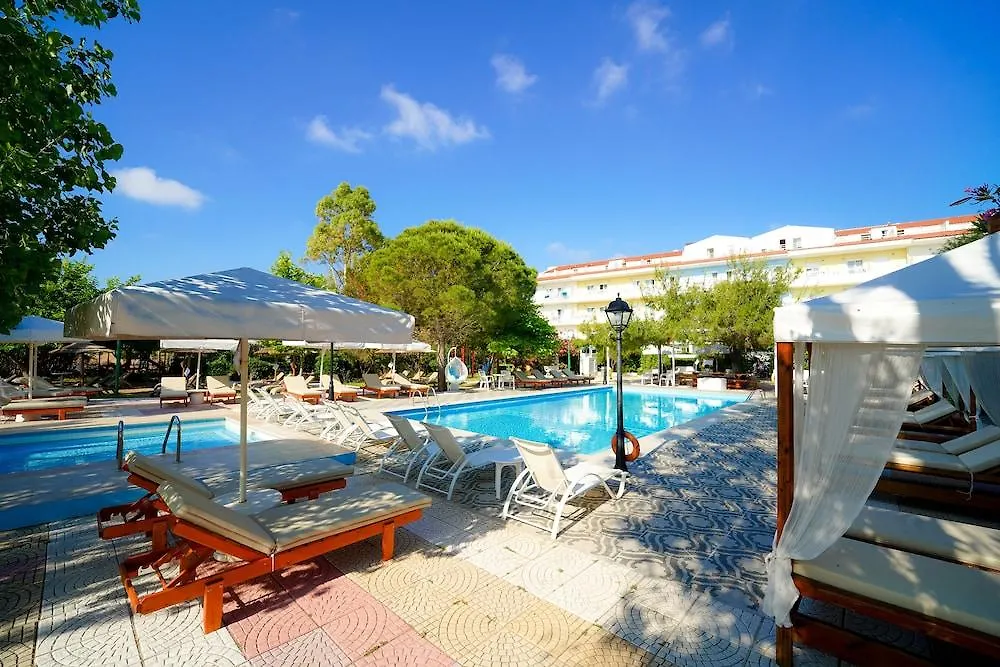 Hotel Summery Lixouri 3*,